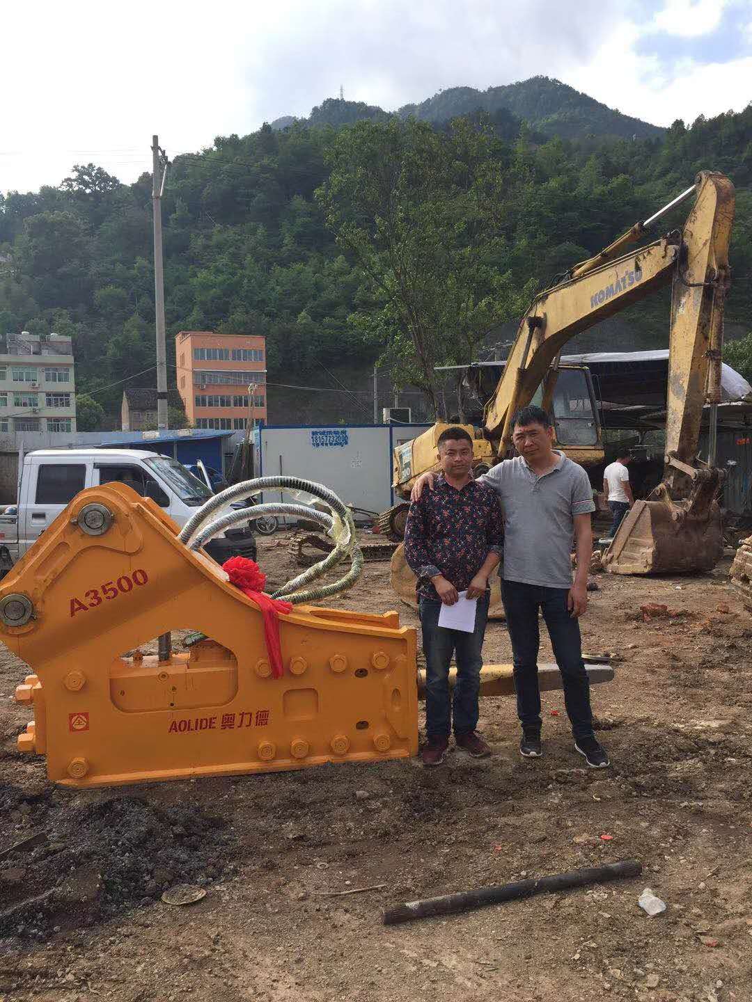 奥力德破碎锤 合作共赢